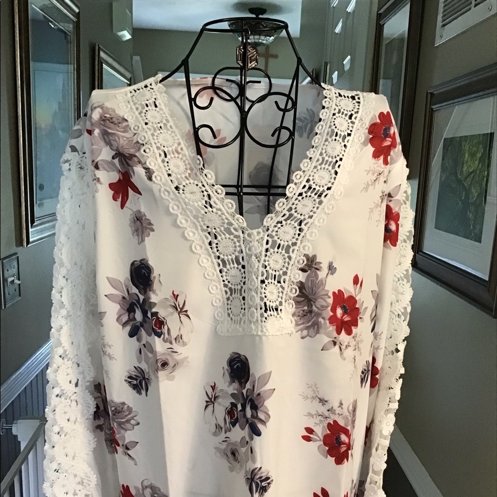 Gorgeous flowered blouse.